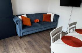 Deluxe Suite w PS5, Balcony, Netflix, Sleeps 6, ideal for relocators and professionals - Foto 17