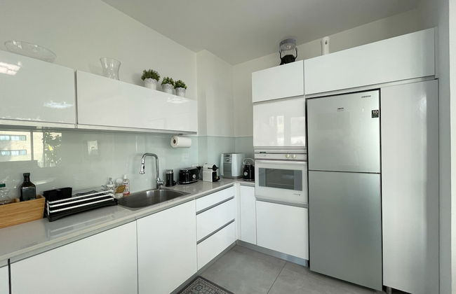 AirTLV - Luxury Apartment Port of Jaffa - Photo 13