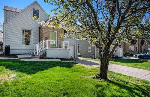 Bright & Stylish 4BR Spot - Close to Downtown Fun - Foto 46