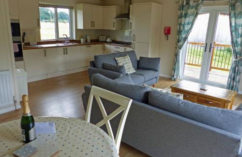 Shropshire Lodges - Romantic Luxury Hot Tub Breaks - Foto 25