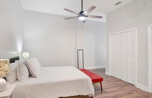 Stars on State in the Heart of Downtown Historic District - Foto 11