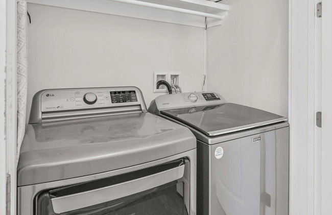Nacho Beach House by Avantstay Inlet Beach Sleeps 10 + Pool - Photo 47
