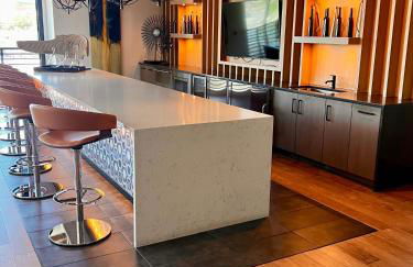 Downtown Dallas Apartment with Pool Gym and King Size Bed - Foto 13