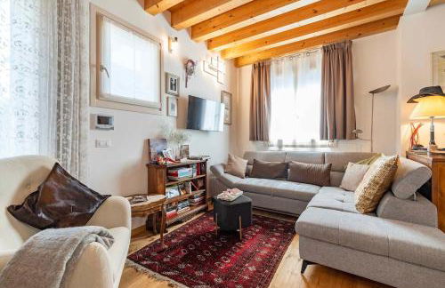 Stylish house near Venice With Parking - Photo 5