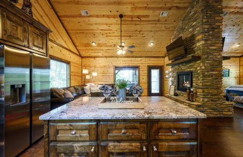 Just the Two of Us RIVER FRONT Luxury Cabin - Foto 24