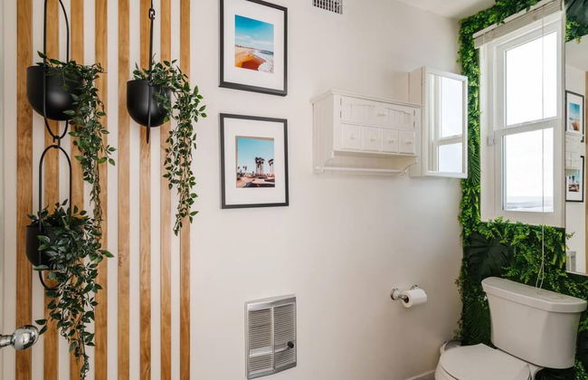 Hollywood Hills Sunset Strip Home w Hottub - Photo 3