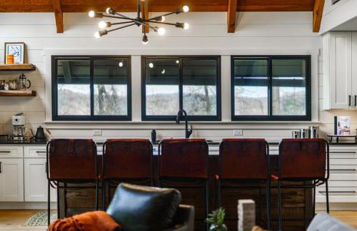 Smokys Landing Disc Golf Game Room Hot Tub - Photo 9