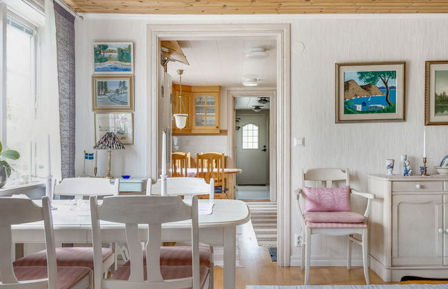 4 bedroom House in Johannishus with garden - Photo 10