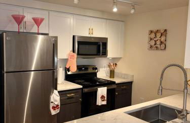 Luxury, Chic, Apt with Game Room, Movie Theatre, & 24hr Gym - Foto 10