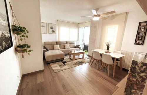 SeaHomes Vacations - CORAL SUN in Fenals Beach - Foto 2