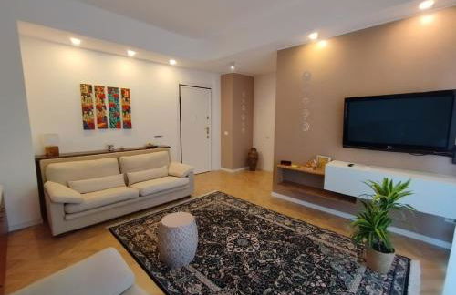 La Dama dei Fiori - Foto 2