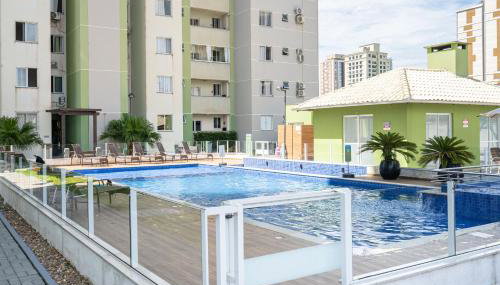 Apartamento a 400M PRAIA com PISCINA sacada com CHURRASQUEIRA privativa Wi-Fi Portaria 24h PLAYGROUND INFANTIL Quadra de esportes e vaga privativa de GARAGEM Reserve agora mesmo - Foto 2