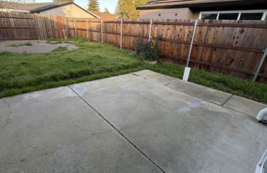 Spacious 4BR Family Home Free Parking, Fast WiFi, Near Galleria & Fountains - Foto 2