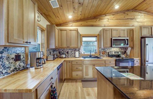 1 Mi to Watauga Lake! Modern & Rustic Mtn Hideaway - Photo 12