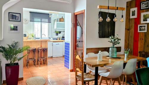 La Casa Junto al Sendero del Río & chimenea y leña incluida - Foto 2