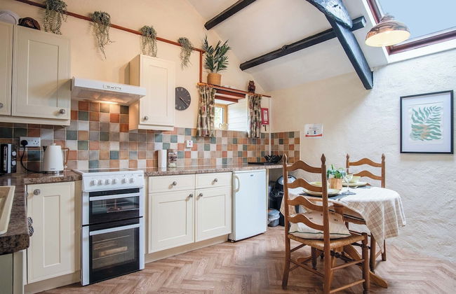 The Loft - 1 Bedroom Apartment - Photo 11