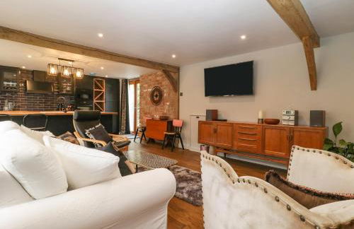 The Courtyard - Hilltop Barn - Photo 4