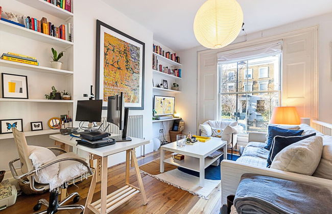 Colourful and Cosy Home in De Beauvoir Town - Foto 13