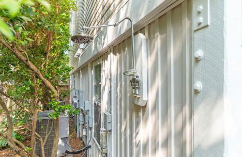 Stay at The Salty Gal - 4 Minute Walk to both Carolina and Kure Beaches - Foto 35