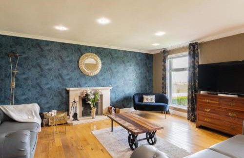 Alton Villa, Sleeps 12, Great for Families, Undercover Hotub & Games Room - Foto 20