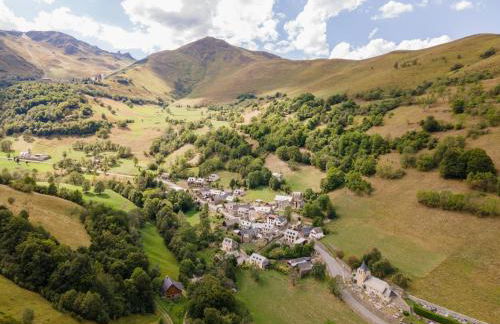 Magnifique chalet à 3km PEYRAGUDES PYRENEES LUCHON - Foto 4