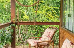 Casa 4 dorms 2 suites - localização perfeita no centrinho e rodeada de natureza - Foto 4