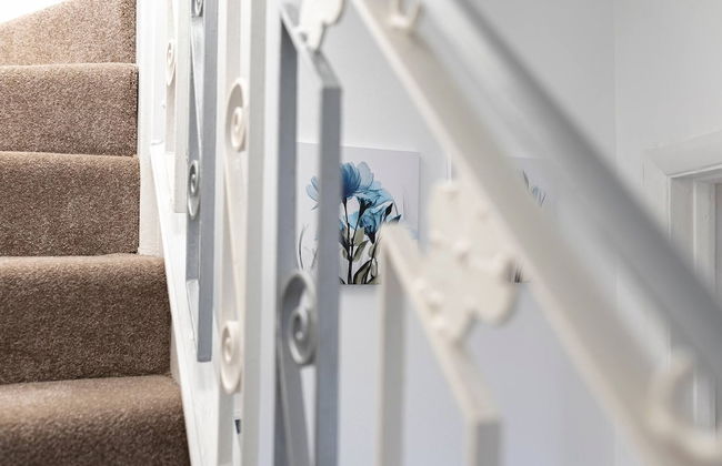 Skyvillion - Enfield 4bed House W Garden & Parking - Photo 41