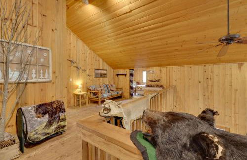 Pet-Friendly House with Deck Near Crater Lake! - Foto 40
