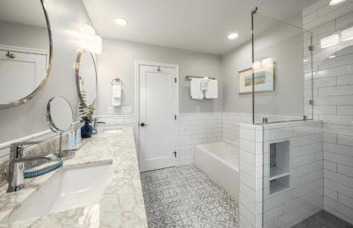 La Jolla Hilltop Haven with Ocean Views and Spa - Foto 37