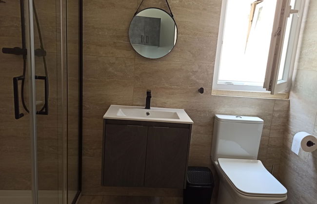 Beautiful 1-bed Apartment in Ħal Qormi - Photo 6