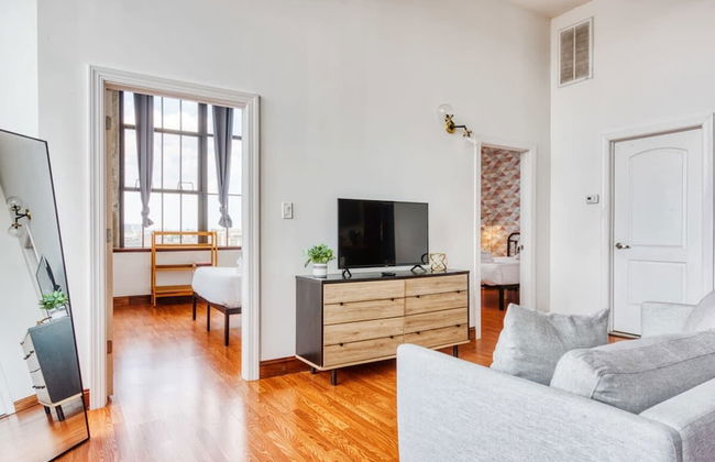 Sosuite 2BR Penthouse w W D Gym On-site Bar - Foto 25