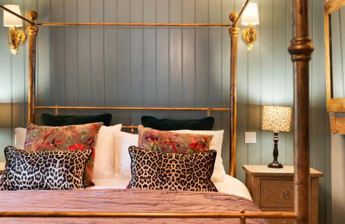 St James Cottage - Luxurious Dorset Escape in Idyllic Milton Abbas - Photo 8