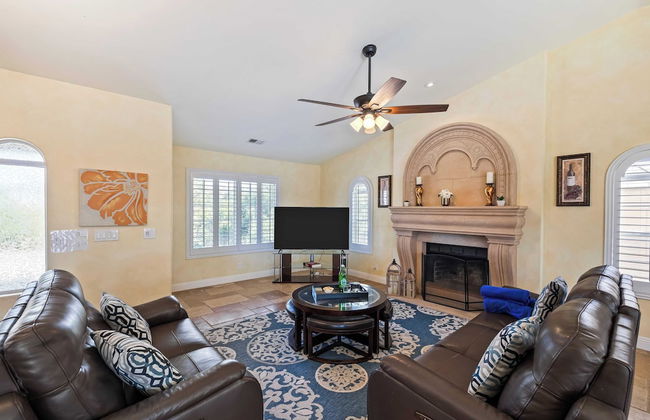 Chardonnay Charm by Avantstay Luxe Group Retreat w/ Pool Mins to Wineries - Foto 7