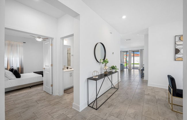 Luxury Modern Villa w/ Pool, Jacuzzi & Amenities! - Foto 3