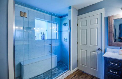 Wildflower Getaway HALF acre yard firepit hot tub bikes Dogs OK - Foto 21