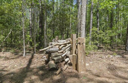 Spacious 2BR Retreat-10 minutes to the Beach! Pet Friendly! - Foto 37