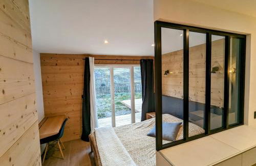 Chazelet - Avec terrasse et jardin - Photo 18