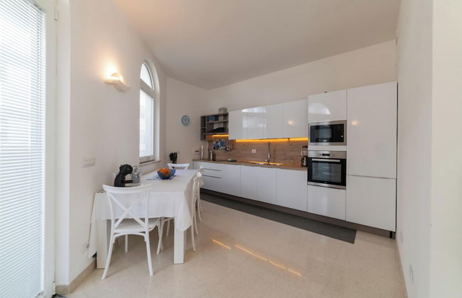 Casa Kalliste In Town - Photo 8