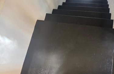 COMFY Basement Home 2 Bdrm1Den 3Queen Beds - Foto 8