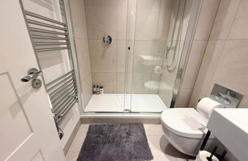 3-Bedroom with Balcony and Studio Apartments in St Johns Wood near Marylebone & Regents Park by NourNest Apartments - Foto 51