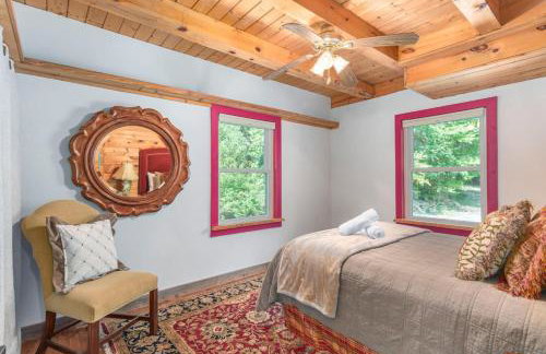 Secluded Cabin with Quality Furnishing and Hot Tub - Foto 24