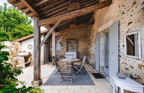 Logis La Tour - Gîte Orangerie - Foto 24