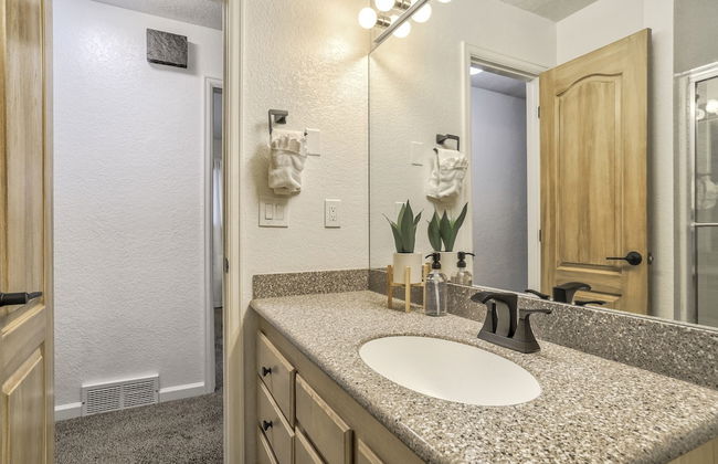 2 Bears Combined - Photo 45