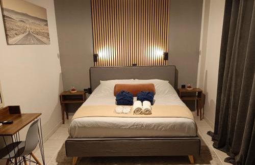 Gk Suites-Constantin view , auto check-in 24h - Foto 1