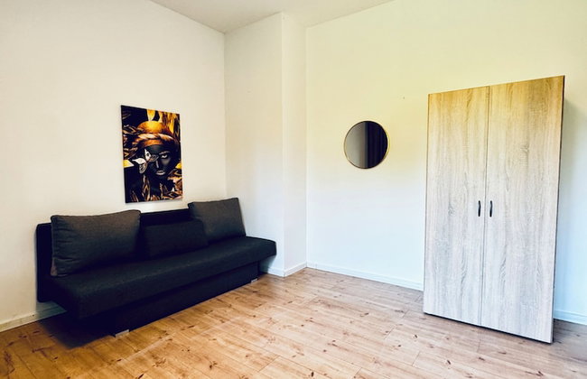 Cozy 3BR Apt with Garden Sleeps 10 - Foto 31