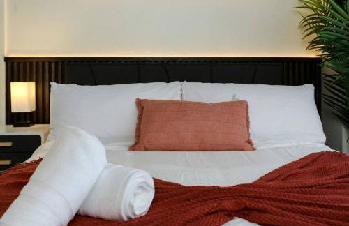 Cozy 2BR On Rvrwalk Gym and Parking Near Conv Ctr - Foto 52