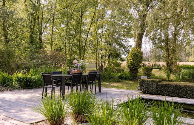 Huswell - Tranquil Retreat Cozy Chalet in the Heart of Urse - Photo 3