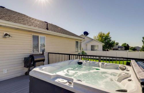 Family-Friendly Clearfield Home with Hot Tub! - Photo 31