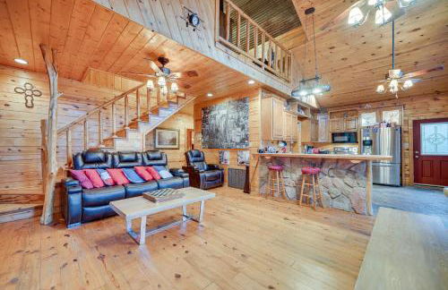 Fort Towson Cabin Less Than 1 Block to Raymond Gary Lake - Foto 1