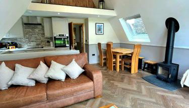 Bonnie Lodge-Lochside Location with Hot Tub - Foto 5